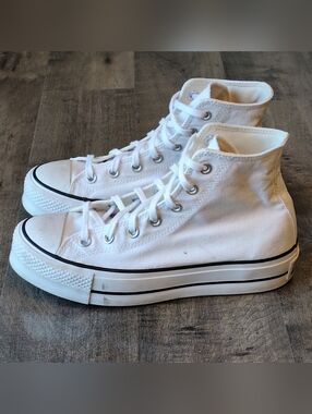 Converse Womens Chuck Taylor All Star Lift 560846F White Size 8
